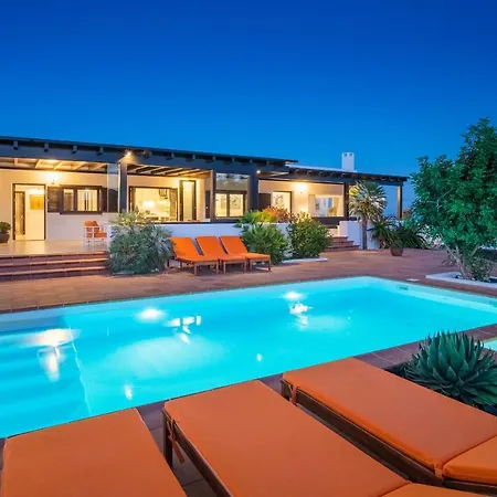 Agave // Cardon Villa